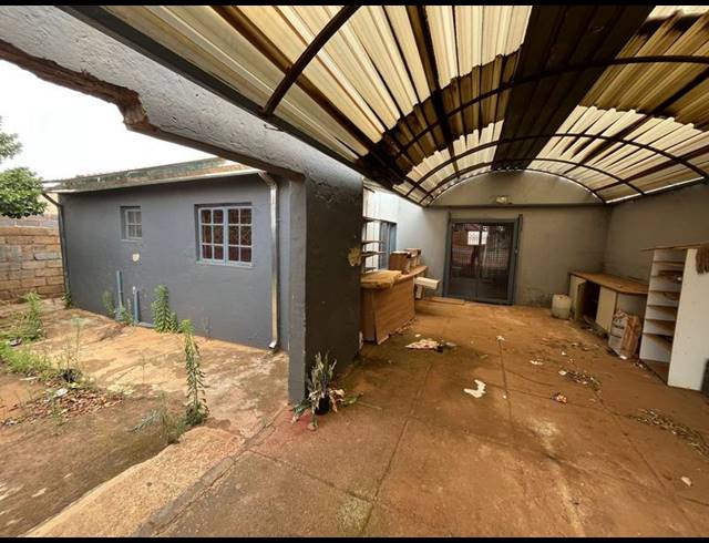 3 BEDROOM HOUSE FOR SALE IN PROTEA GLEN